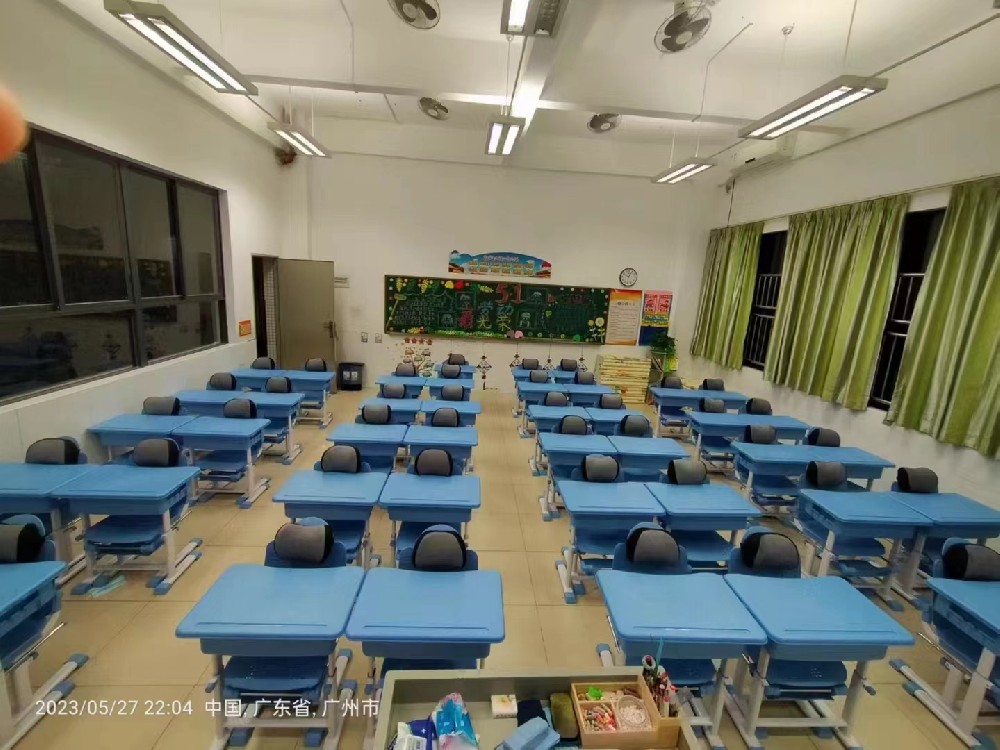 學(xué)校使用午休課桌椅案例 中小學(xué)午休課桌椅